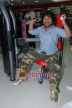 Kailash Kher at the launch of  Snap 24-7 Gym in Malad, Near Croma on 29th March 2010 (18).JPG